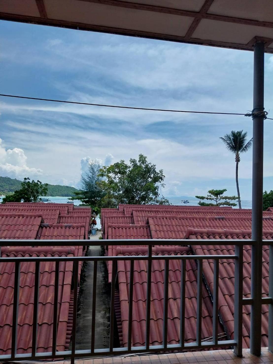 Phi Phi Sand Sea View Resort Phi Phi Don Exterior foto